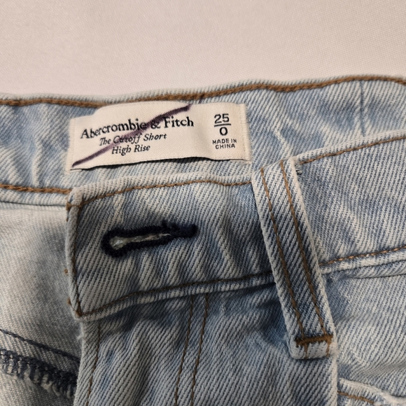 Women's Distressed Denim Shorts (New) - Picture 5 of 5